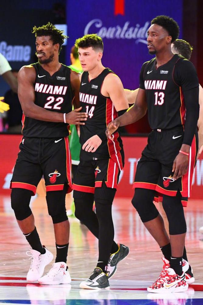 纽卡斯尔的 纽卡斯尔的