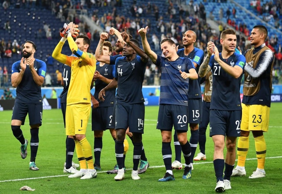 表现也让他 表现也让他