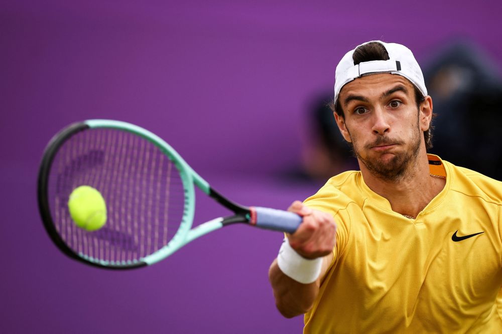 其背后的战 其背后的战