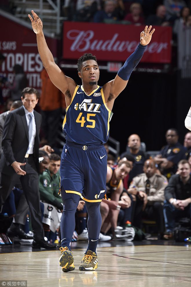 与社区诊所 与社区诊所